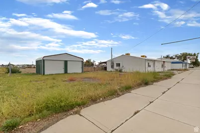 163 S Main St, Huntington, UT 84528 - Photo 27