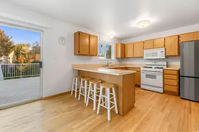 98 E 1420 S, Farmington, UT 84025 - Photo 7