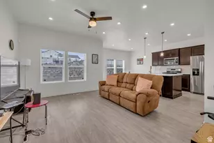 4536 E Hurstbourne Dr, Eagle Mountain, UT 84005 - Photo 3