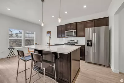 4536 E Hurstbourne Dr, Eagle Mountain, UT 84005 - Photo 5