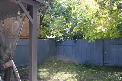 6853 S Mullien Dr W, West Jordan, UT 84081 - Photo 35