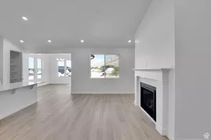 8674 N Halloran Ct, Lake Point, UT 84074 - Photo 5