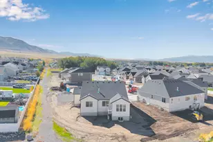 8674 N Halloran Ct, Lake Point, UT 84074 - Photo 29