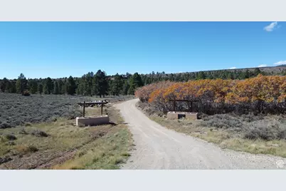 75 W Dude Ranch Rd, Monticello, UT 84535 - Photo 5