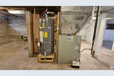 264 W International Ave, Tooele, UT 84074 - Photo 29