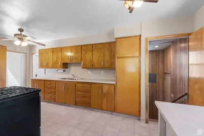 264 W International Ave, Tooele, UT 84074 - Photo 15