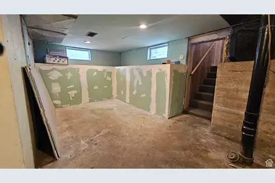 264 W International Ave, Tooele, UT 84074 - Photo 31