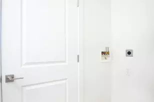 2085 N Main St, Sunset, UT 84015 - Photo 23