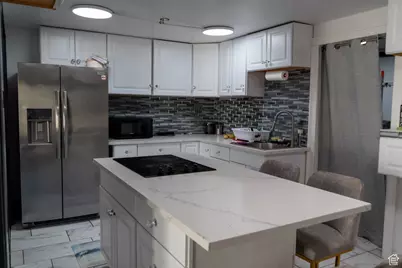 366 W 1000 N, Bountiful, UT 84010 - Photo 9