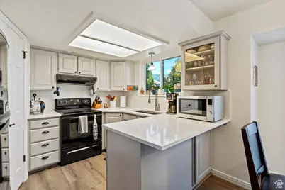 818 E Creekside Dr S, Layton, UT 84041 - Photo 7