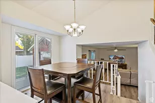 818 E Creekside Dr S, Layton, UT 84041 - Photo 11