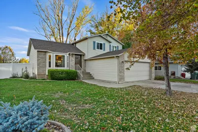 818 E Creekside Dr S, Layton, UT 84041 - Photo 1