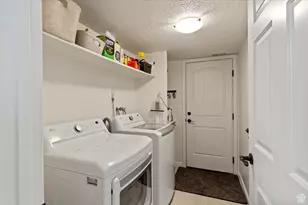 818 E Creekside Dr S, Layton, UT 84041 - Photo 23