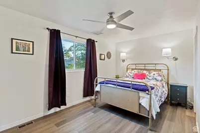 818 E Creekside Dr S, Layton, UT 84041 - Photo 15