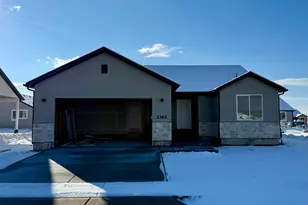 2362 E Blossom St, Eagle Mountain, UT 84005 - Photo 1