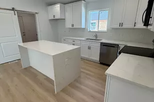 2296 E Marigold Dr, Eagle Mountain, UT 84005 - Photo 5