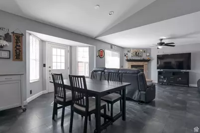 2439 W Bridle Oak Dr, South Jordan, UT 84095 - Photo 17