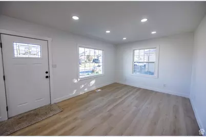 2290 E 2700 S, Salt Lake City, UT 84109 - Photo 3