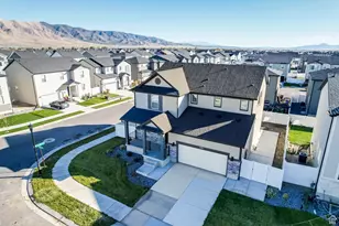 576 E Hearth Ln, Eagle Mountain, UT 84005 - Photo 3