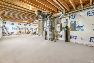 576 E Hearth Ln, Eagle Mountain, UT 84005 - Photo 45