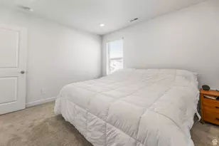 576 E Hearth Ln, Eagle Mountain, UT 84005 - Photo 35