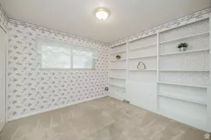 209 E Dorchester Dr N, Salt Lake City, UT 84103 - Photo 17