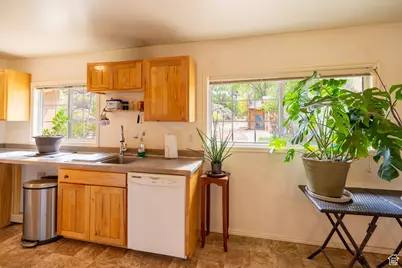 2711 Old City Park, Moab, UT 84532 - Photo 17