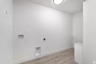 4602 N Kings Peak Way Way E, Eagle Mountain, UT 84005 - Photo 27