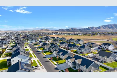 4602 N Kings Peak Way Way E, Eagle Mountain, UT 84005 - Photo 35