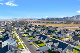 4602 N Kings Peak Way Way E, Eagle Mountain, UT 84005 - Photo 35