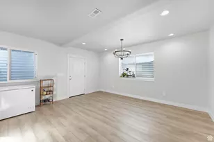 4602 N Kings Peak Way Way E, Eagle Mountain, UT 84005 - Photo 25