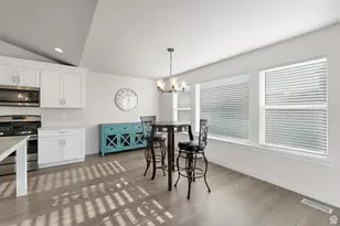 4602 N Kings Peak Way Way E, Eagle Mountain, UT 84005 - Photo 9