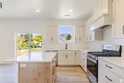 206 S 100 E, Smithfield, UT 84335 - Photo 9