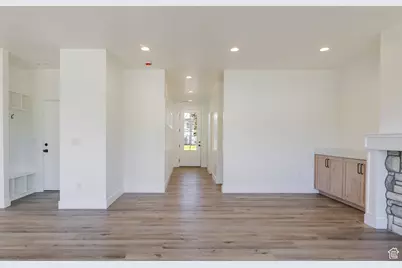 206 S 100 E, Smithfield, UT 84335 - Photo 3