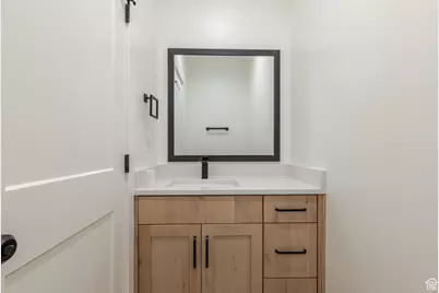 206 S 100 E, Smithfield, UT 84335 - Photo 13