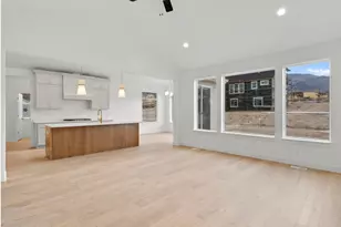 122 E Bardsley Wy, Salem, UT 84653 - Photo 7