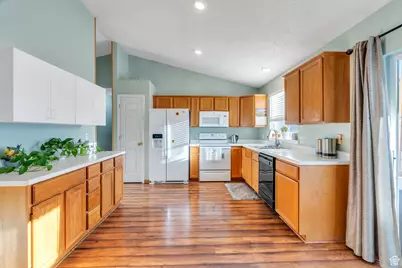 789 Country Club Dr, Stansbury Park, UT 84074 - Photo 7