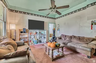 6700 S 1655 E, Cottonwood Heights, UT 84121 - Photo 13