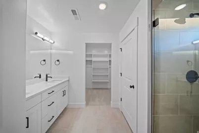 954 E Malibu Dr, Washington, UT 84780 - Photo 17