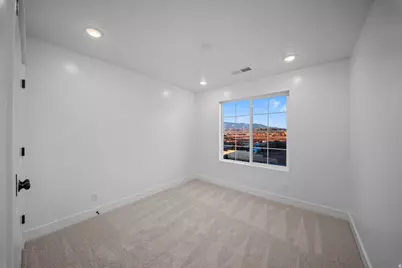 954 E Malibu Dr, Washington, UT 84780 - Photo 13