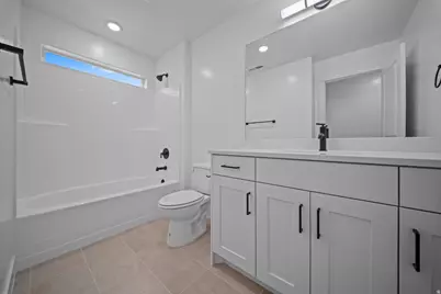 954 E Malibu Dr, Washington, UT 84780 - Photo 9