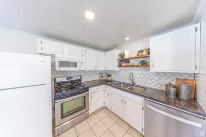 1884 N Alder St E, Layton, UT 84041 - Photo 13