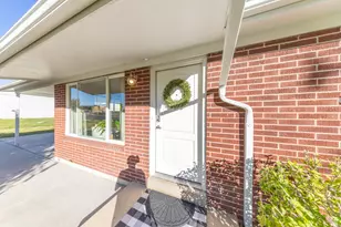 1884 N Alder St E, Layton, UT 84041 - Photo 5