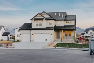 946 W Columbia Ct S, Riverdale, UT 84405 - Photo 1