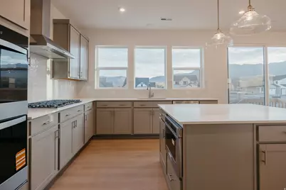 946 W Columbia Ct S #107, Riverdale, UT 84405 - Photo 5