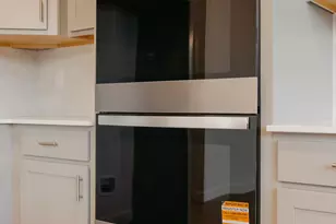 946 W Columbia Ct S, Riverdale, UT 84405 - Photo 5