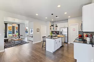 10421 S Split Rock Dr, South Jordan, UT 84009 - Photo 9