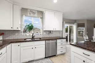 2844 S Island Fox Ln, Saratoga Springs, UT 84045 - Photo 15