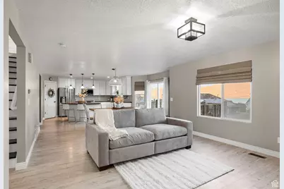 2844 S Island Fox Ln, Saratoga Springs, UT 84045 - Photo 11