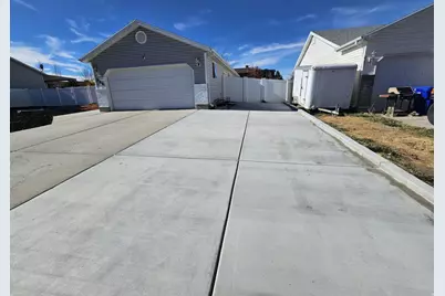 844 S Newmark Dr, Tooele, UT 84074 - Photo 3